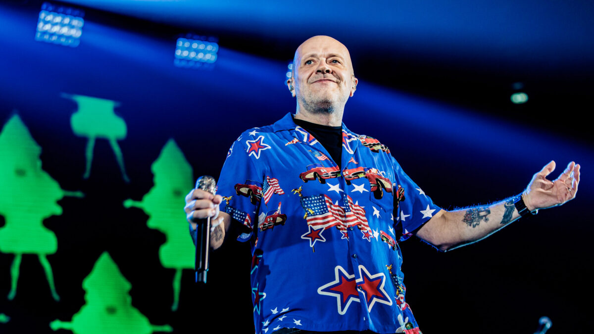 Concerto 5 maggio 2023, Max Pezzali a Catania: la scaletta delle canzoni, orario e info biglietti