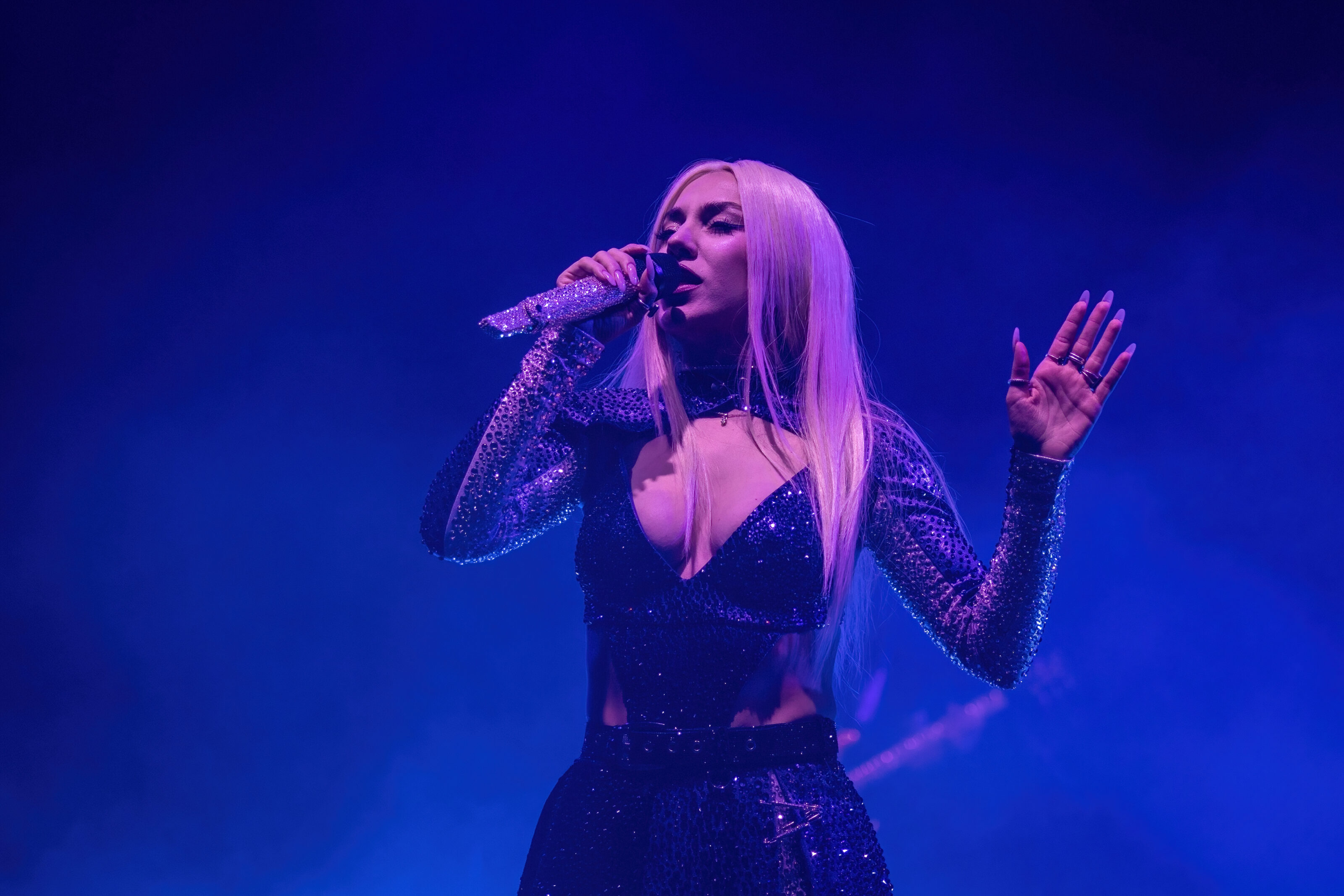 Concerto 15 maggio 2023, Ava Max a Milano: la scaletta al Fabrique, orario e info biglietti
