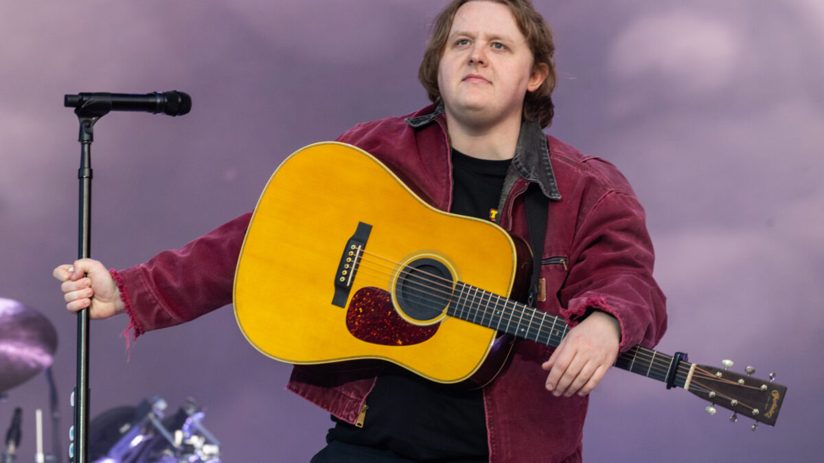 Lewis Capaldi a Milano, la scaletta del concerto al Forum di Assago, orario e biglietti (31 maggio 2023)