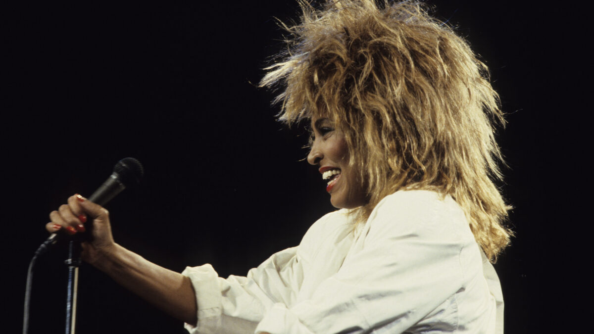 (Simply) The best, Tina Turner: testo, traduzione e significato della canzone (cover di un pezzo di Bonnie Tyler)