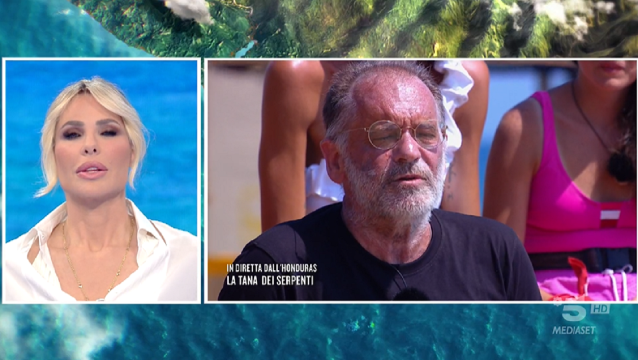 L’Isola dei Famosi 2023, malore per Simone Antolini. Alvin: “Sta bene, rientrerà nella prossima puntata”