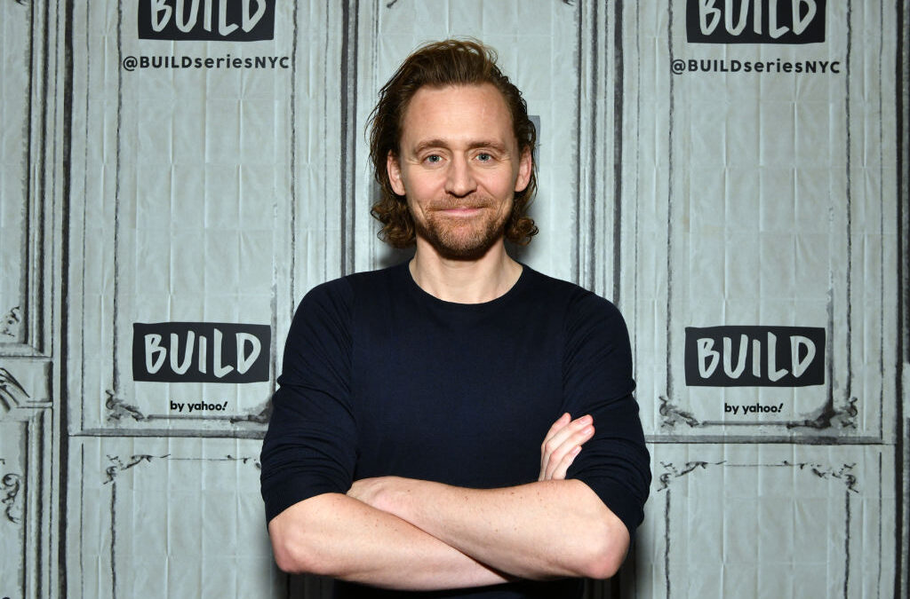 La vita di Chuck: Tom Hiddleston e Mark Hamill nell’adattamento cinematografico del racconto di Stephen King