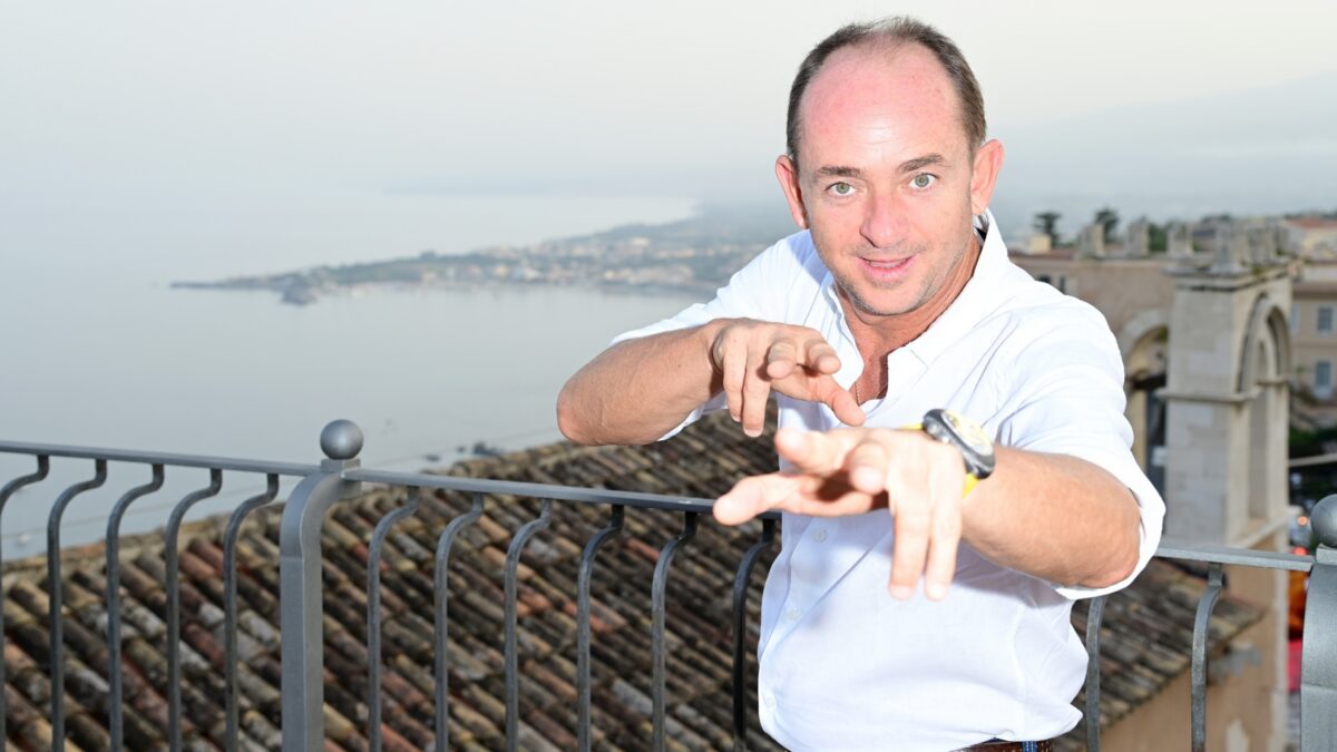 Eurovision Song Contest 2023, Leonardo Metalli (Tg1) polemizza per la mancata trasferta a Liverpool