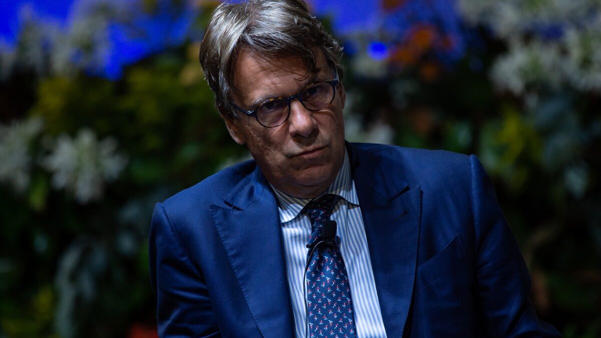 Nicola Porro: “Fazio non è un martire”. Quando fu chiuso il suo di programma su Rai2, disse: “Renzi mi ha fatto fuori”