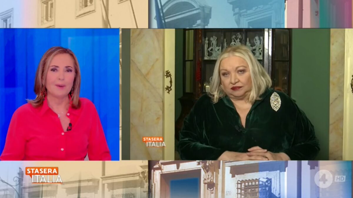 Stasera Italia, Barbara Palombelli ricorda Maria Giovanna Maglie e si commuove: “Ci conoscevamo da ragazzine”