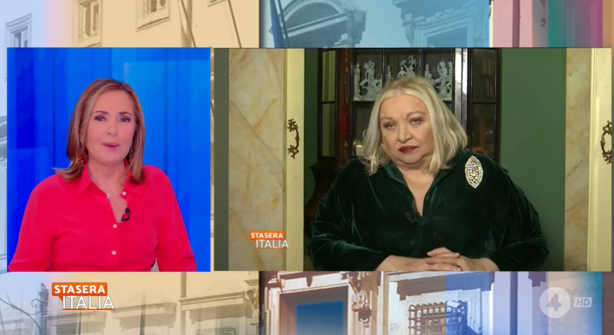 Stasera Italia, Barbara Palombelli ricorda Maria Giovanna Maglie e si commuove: “Ci conoscevamo da ragazzine”