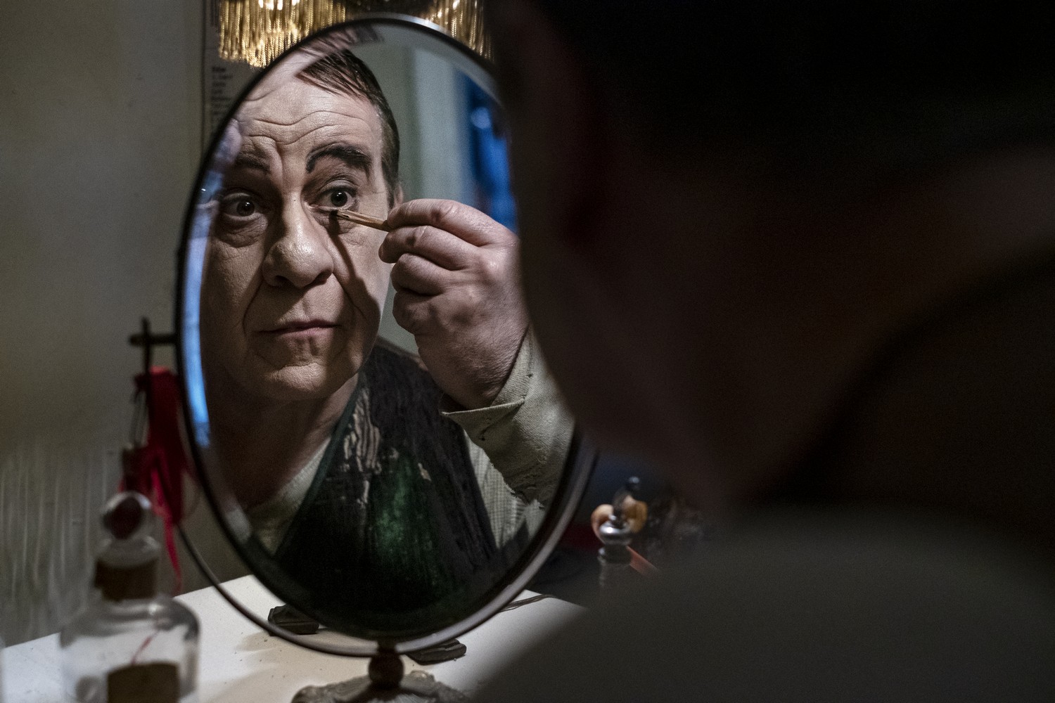 Stasera in tv: “Qui rido io” con Toni Servillo su Rai 1