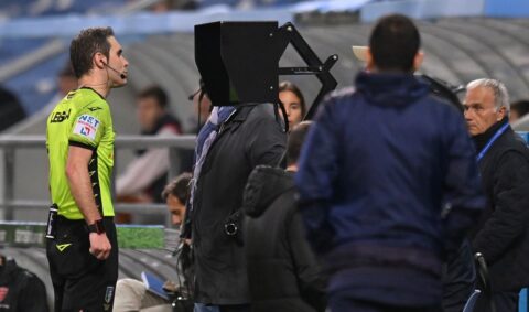 Serie A, i dialoghi degli arbitri con il Var saranno pubblicati dopo le partite: l’annuncio della Figc