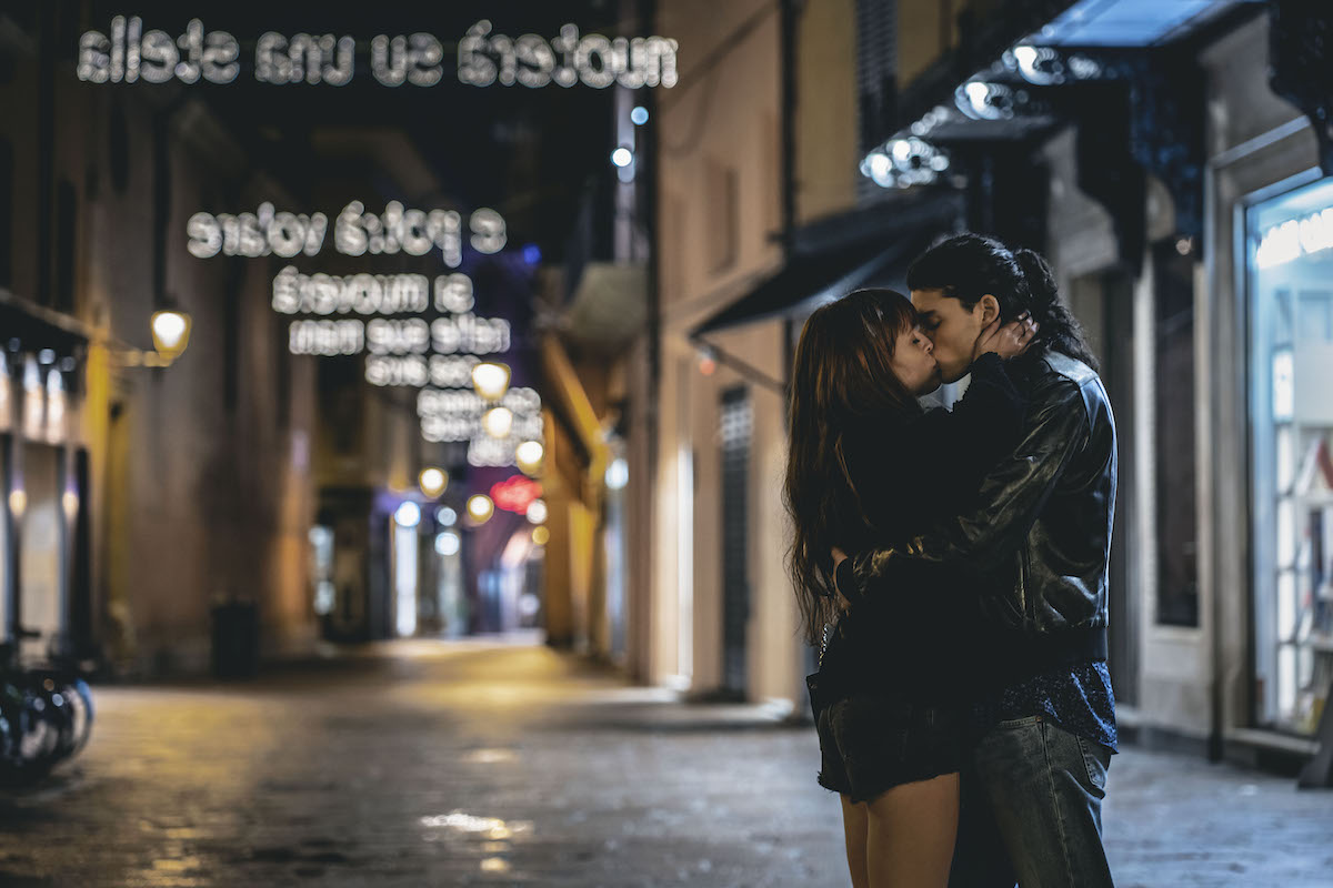 Vivere non è un gioco da ragazzi, prima puntata: Lele e Serena