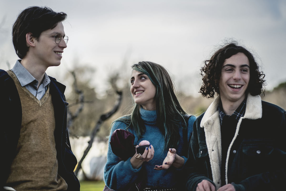 Vivere non è un gioco da ragazzi, se gli adolescenti parlano al pubblico dei genitori: la recensione