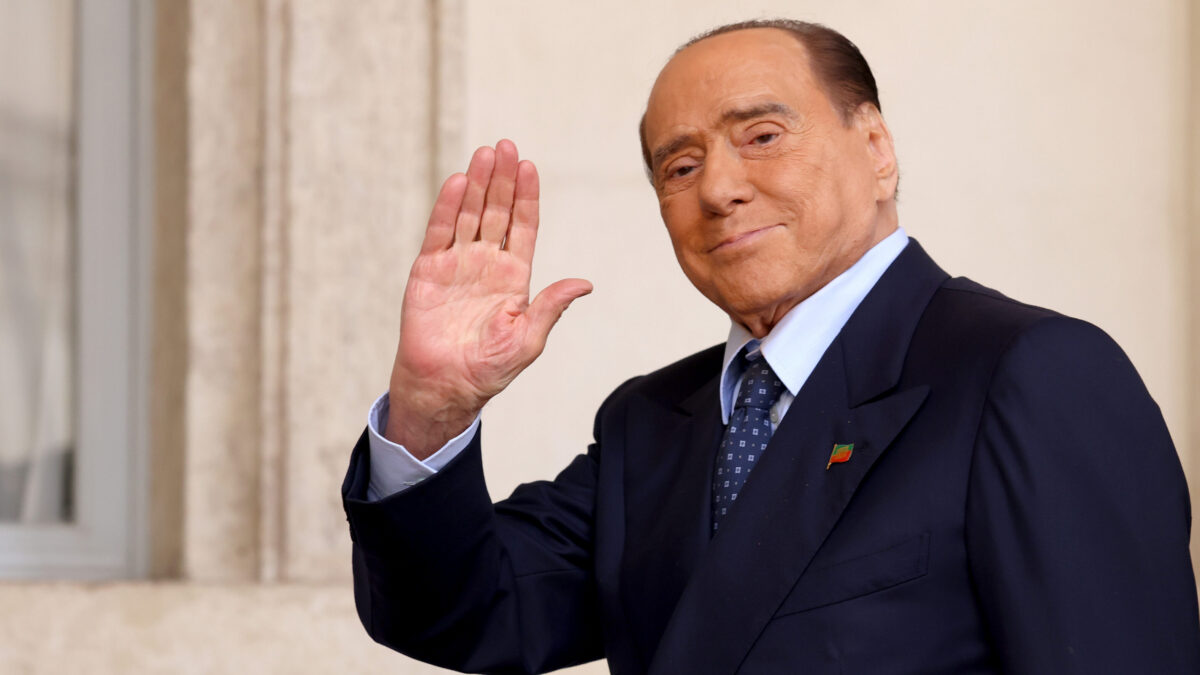 Silvio Berlusconi, un anno dopo la morte: l’omaggio di Mediaset e Rai