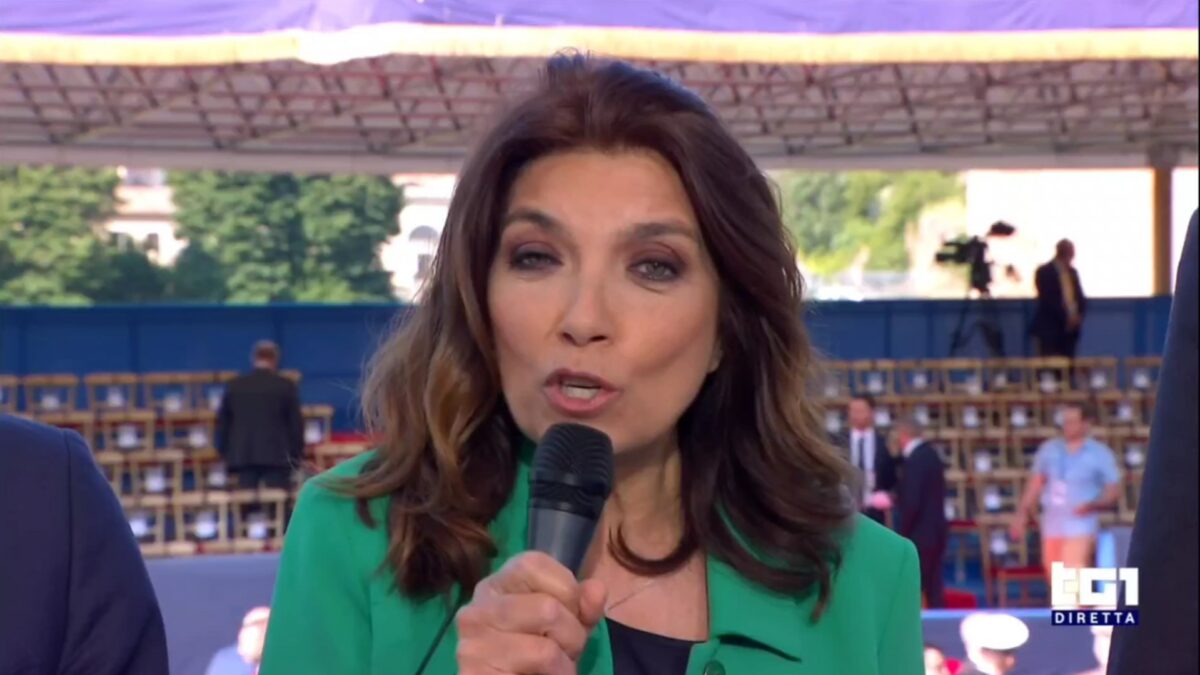 Gaffe di Elisa Anzaldo sulla Festa della Repubblica: “Gli italiani scelsero la monarchia” (VIDEO)