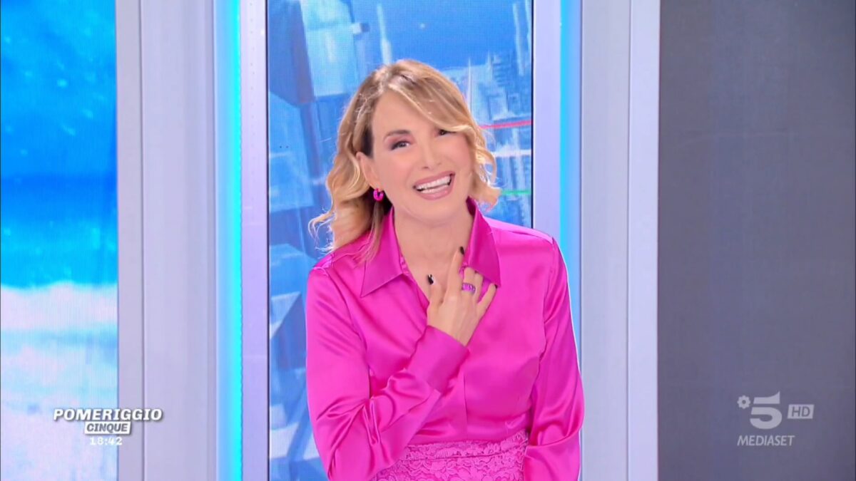 Pomeriggio Cinque, Barbara d’Urso saluta: “Ci vediamo ovviamente a settembre” (VIDEO)