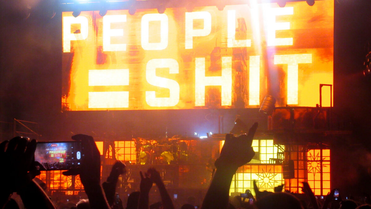 Sotto questo sole, in tuta rossa e col fiatone: Slipknot a Bologna, 25 Giugno 2023 – un report accaldato