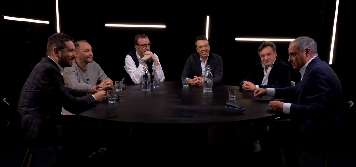 Piccinini, Caressa e gli altri telecronisti intorno ad un tavolo: su Youtube un gioiellino per gli appassionati di tv (VIDEO)
