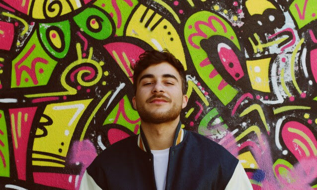 SANTACHIARA, “La strada più breve per tornare a casa” è il suo nuovo album: “Per me la musica è un viaggio” (intervista)