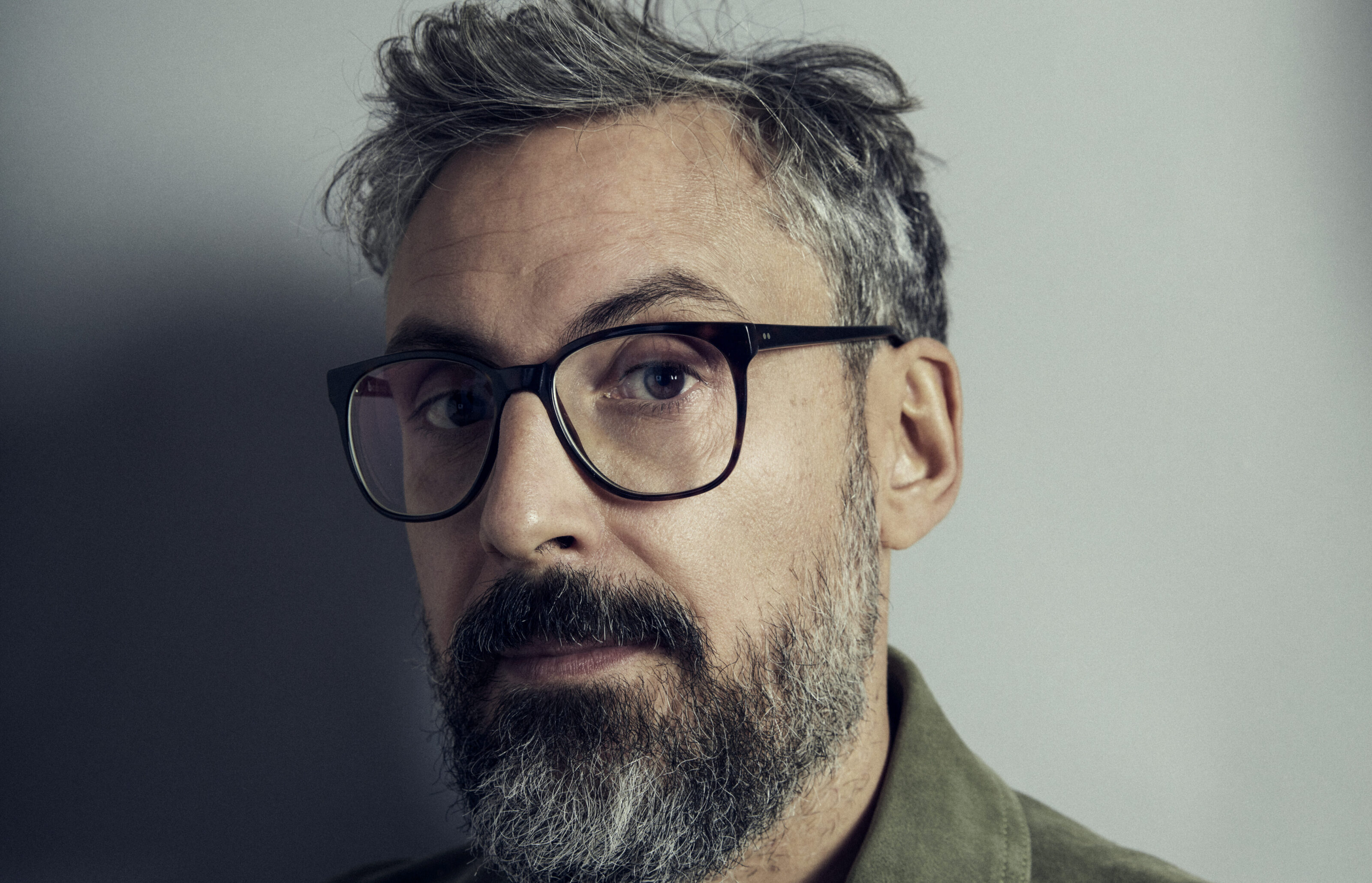 La vita com’è, Brunori Sas: il brano per la colonna sonora del film “Il più bel secolo della mia vita”