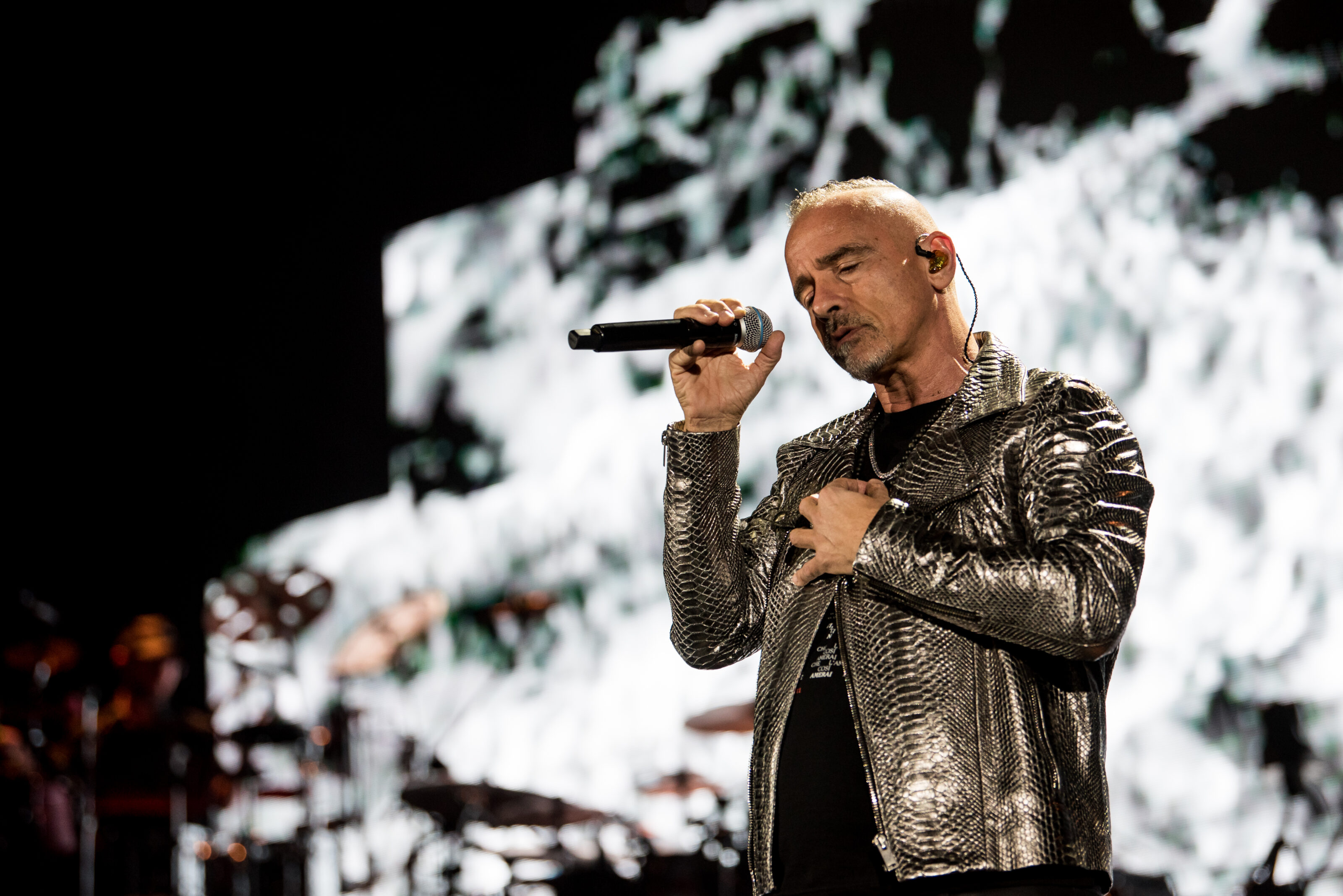 Eros Ramazzotti, Ferrara, 5 luglio 2023: la scaletta del concerto, orario e info biglietti