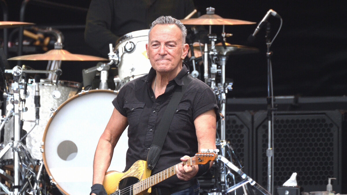 Bruce Springsteen, tour 2023 rinviato per motivi di salute