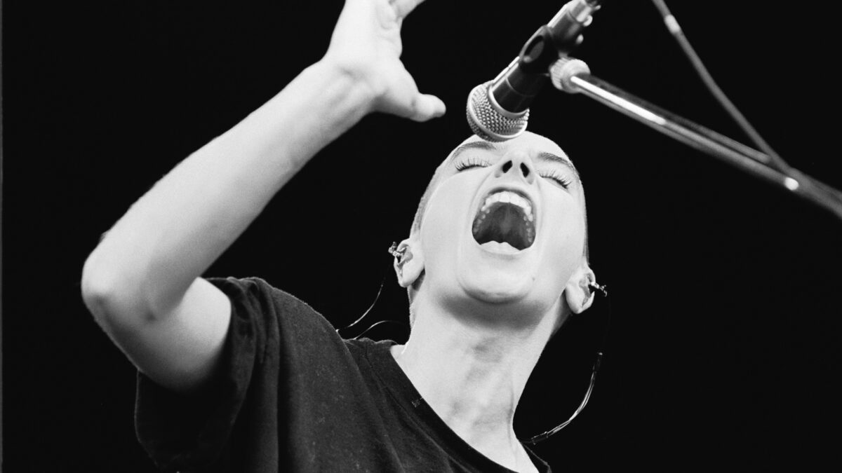 Nothing compares 2 u, Sinéad O’Connor: traduzione, significato e testo della canzone (video)