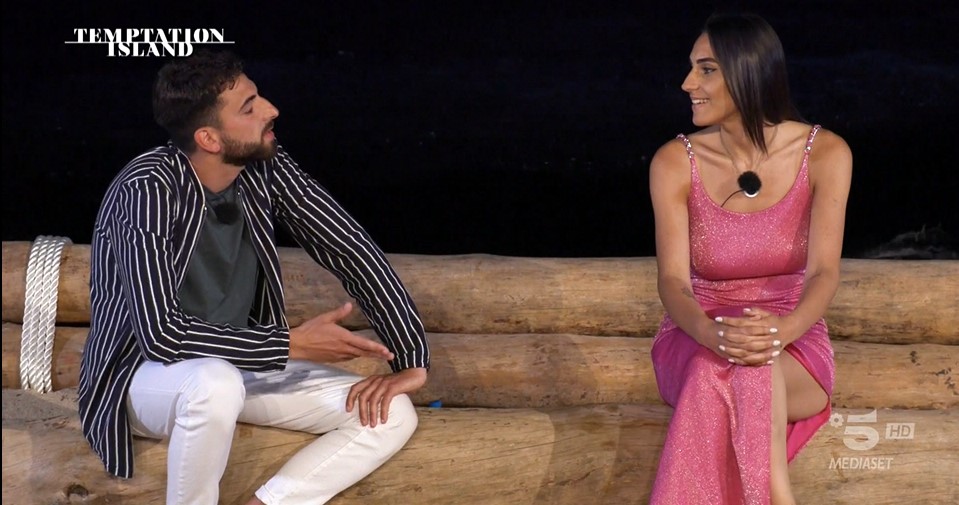 Ascolti tv lunedì 10 luglio 2023: Temptation Island a 3,7 mln (26%), Il giovane Montalbano a 2,3 mln (14%)