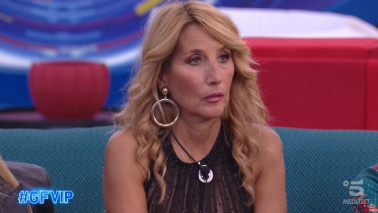 Jo Squillo: “Elodie? Se non fosse così bella avrebbe meno successo. Agli uomini non è richiesto mostrare”