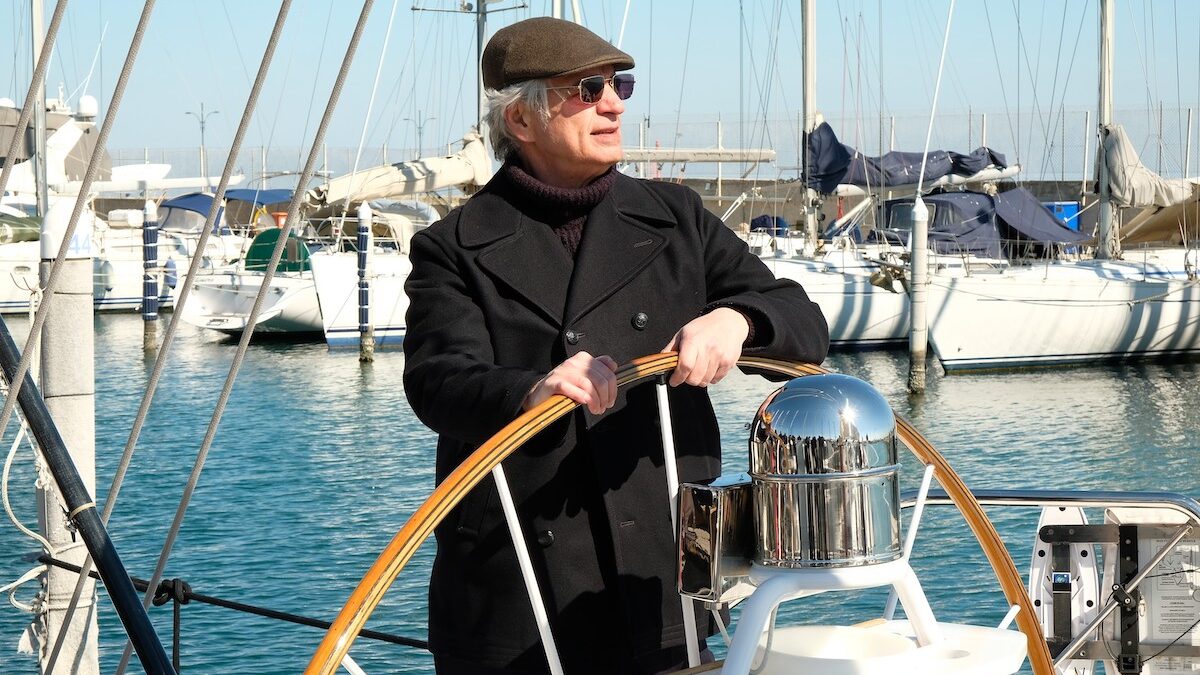 Ascolti tv domenica 23 luglio 2023: Raul Gardini a 1,5 mln (12%), Bold Pilot a 1,4 mln (12%)