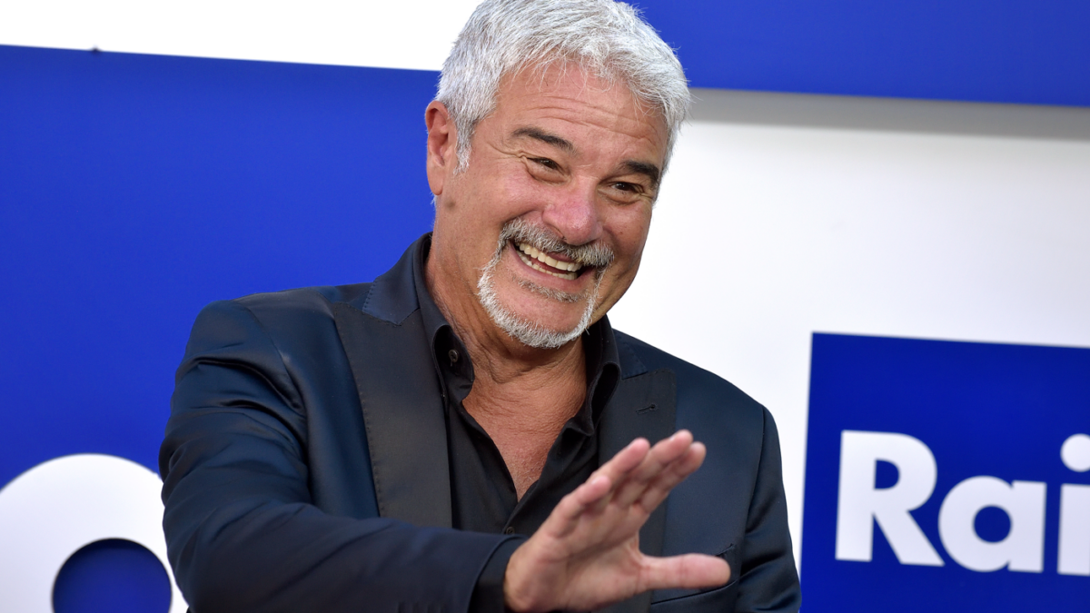 Pino Insegno a TvBlog: “Niente scuse ad Ainett Stephens, oggi l’ho sentita e le ho detto di non prendersela…”