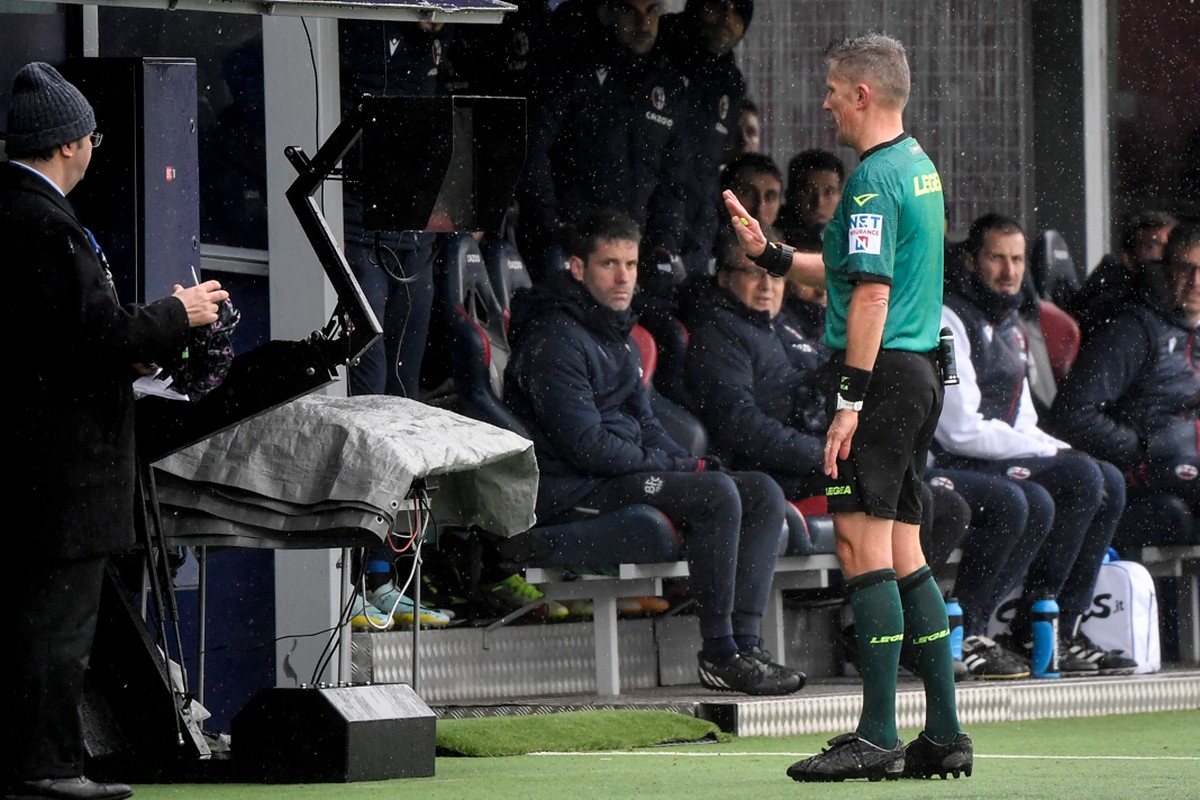 Dialoghi arbitro-Var su Dazn dalla prossima Serie A, ora è ufficiale