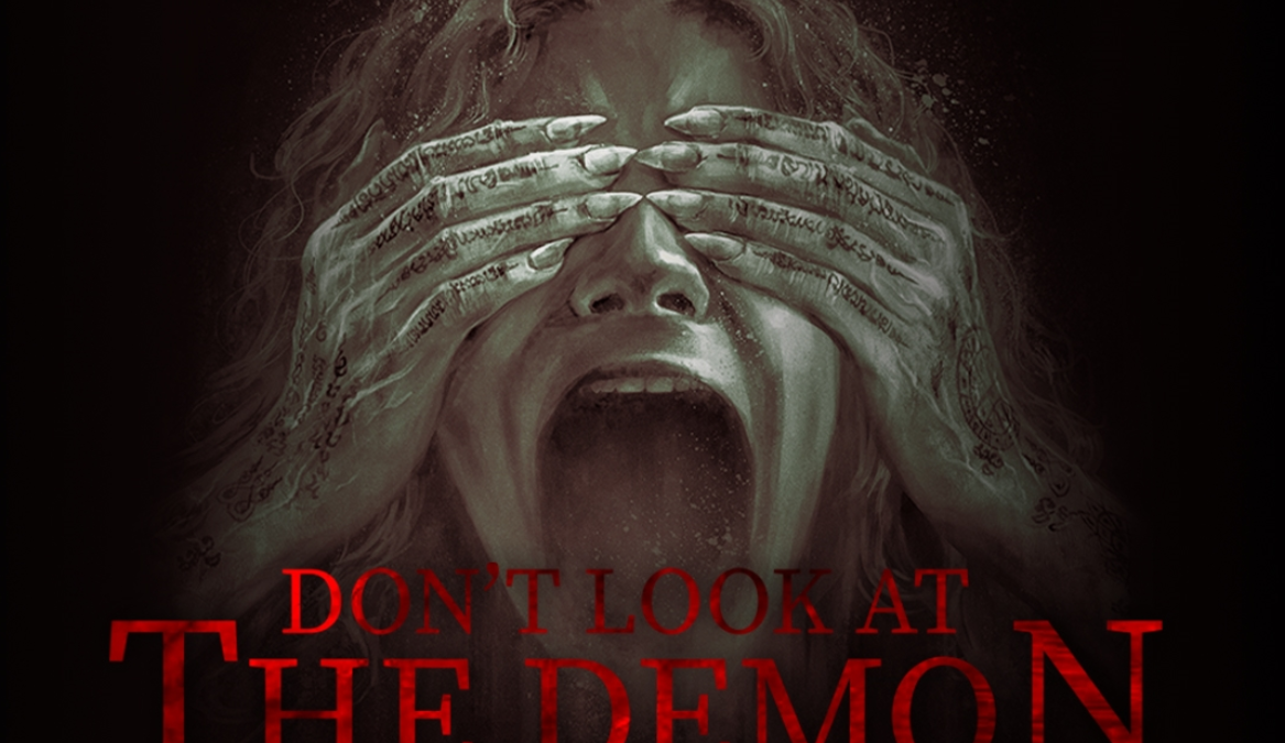 Don’t Look At The Demon, recensione: godibile horror sovrannaturale tra possessioni e disturbanti rituali proibiti