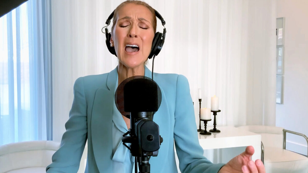 Celine Dion al concerto di Katy Perry. Il ritorno in pubblico della cantante entusiasma i fan (video)