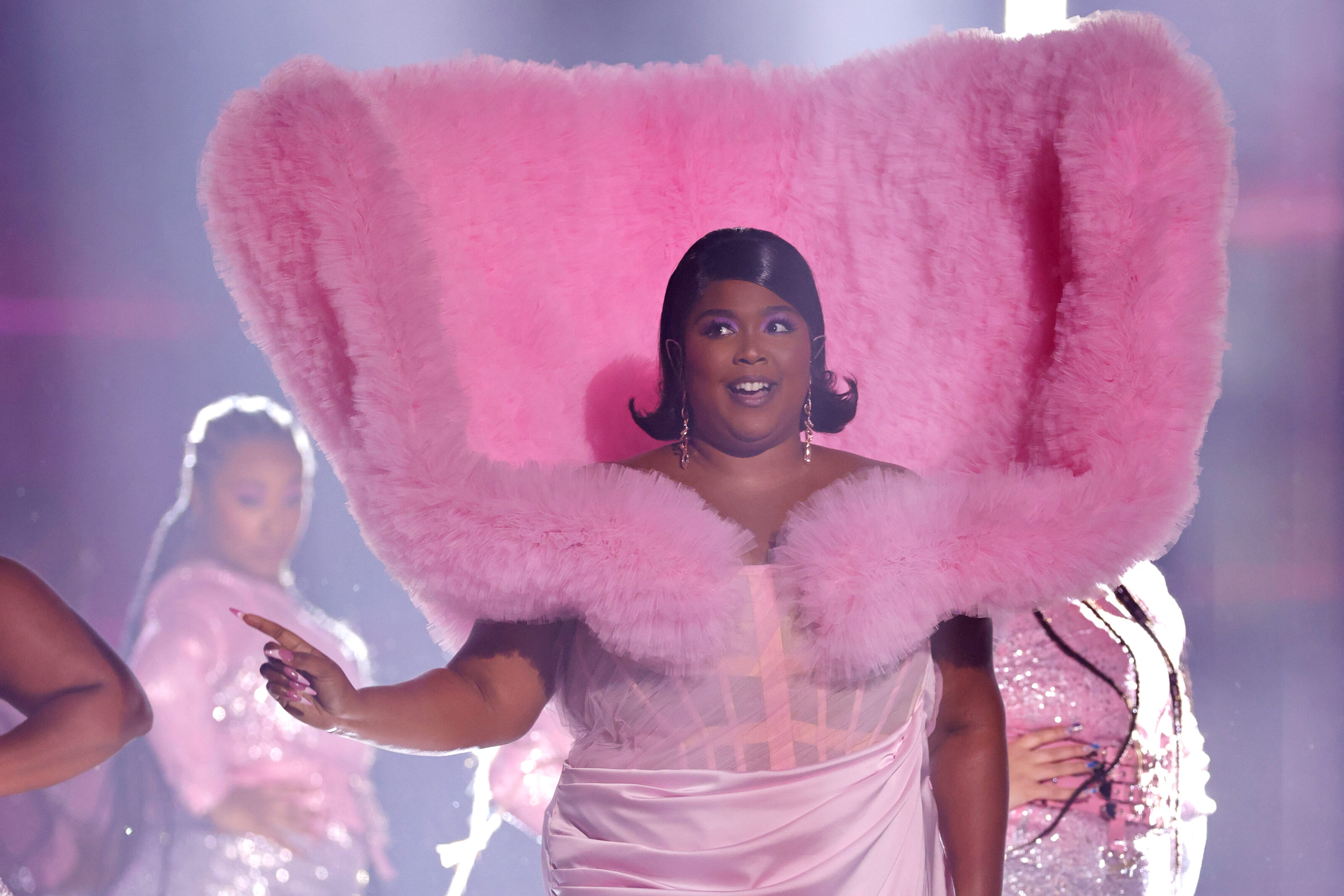 Lizzo rompe il silenzio e risponde alle accuse di molestie