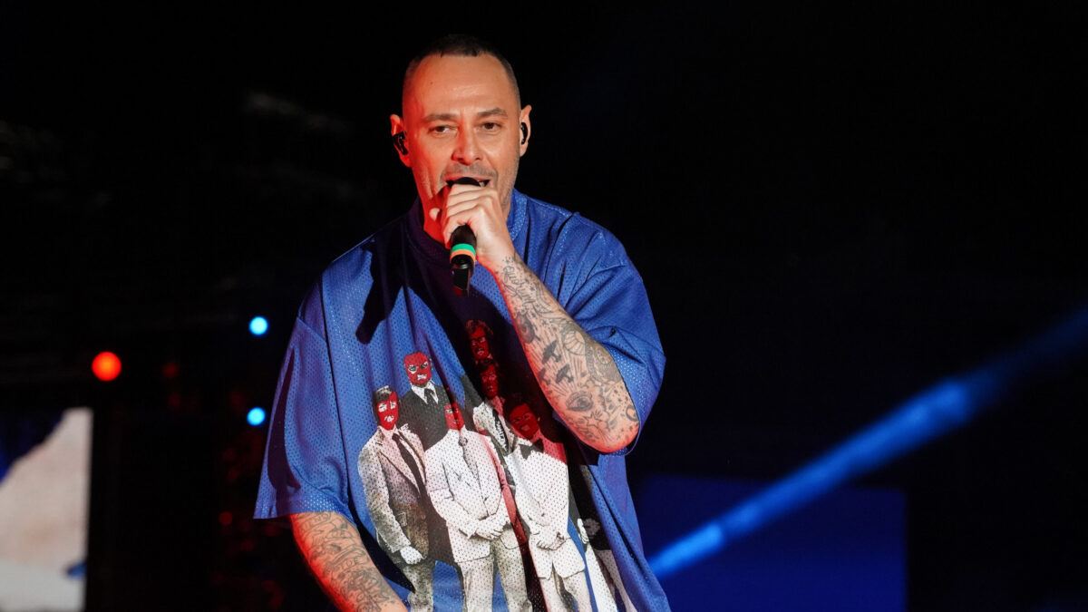 Fabri Fibra in concerto a Pescara, 8 agosto 2023: la scaletta delle canzoni, orario e biglietti