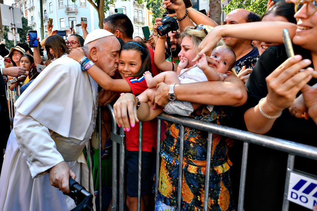 Ascolti tv sabato 5 agosto 2023: Lo show dei Record a 1,6 mln (14%), A Sua immagine a 1,4 mln (11%)