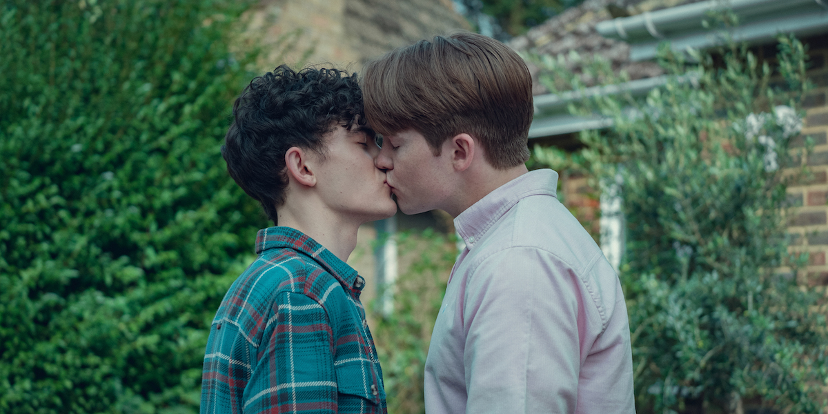 Heartstopper 2 su Netflix: l’amore queer per una generazione che non ha bisogno di spiegoni. La recensione