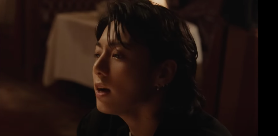 Seven, Jung Kook feat. Latto: testo, traduzione in italiano e significato della canzone (video ufficiale)