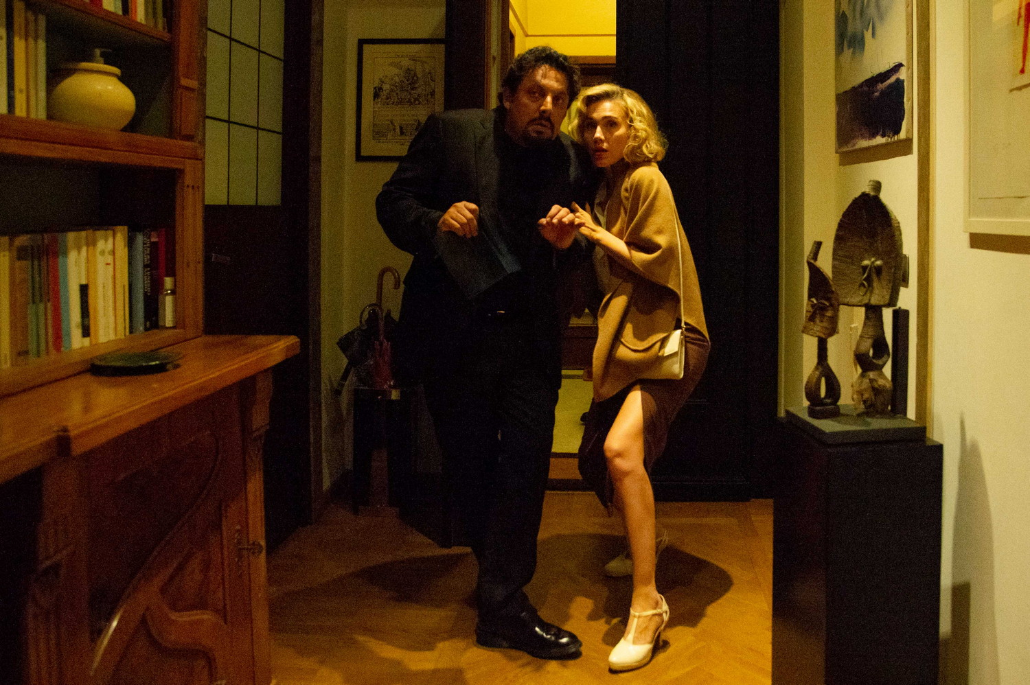 Una commedia pericolosa: due nuove clip del film con Enrico Brignano (Al cinema dal 30 agosto)