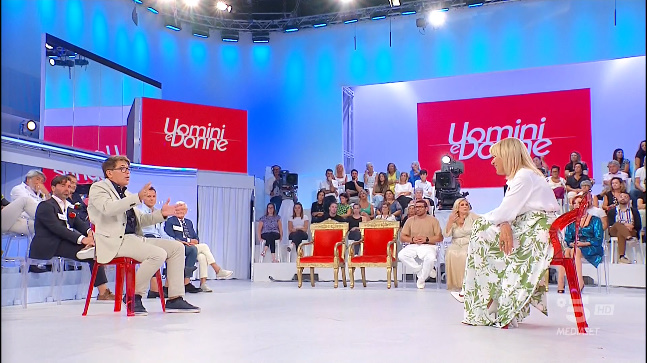 Uomini e Donne, puntata oggi 19 settembre 2023: Ida e Alessandro ospiti, Elio e Aurora sotto le polemiche