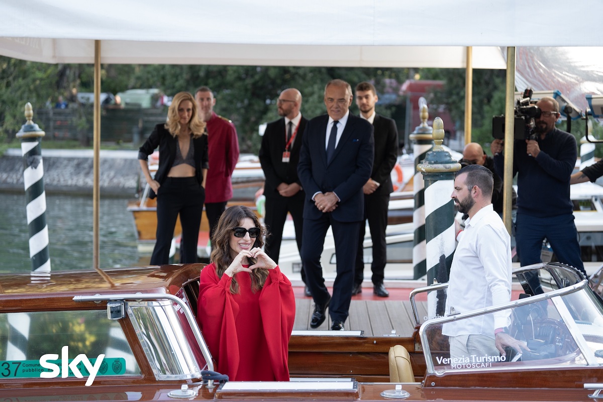 Call My Agent Italia 2, Sabrina Impacciatore madrina di Venezia per la seconda stagione di una delle serie più riuscite degli ultimi anni