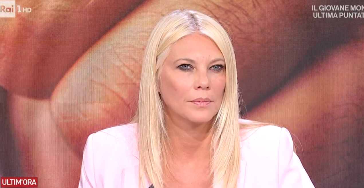 Storie italiane, la missione concreta e coerente di Eleonora Daniele: “Noi le nostre storie non le abbandoniamo”