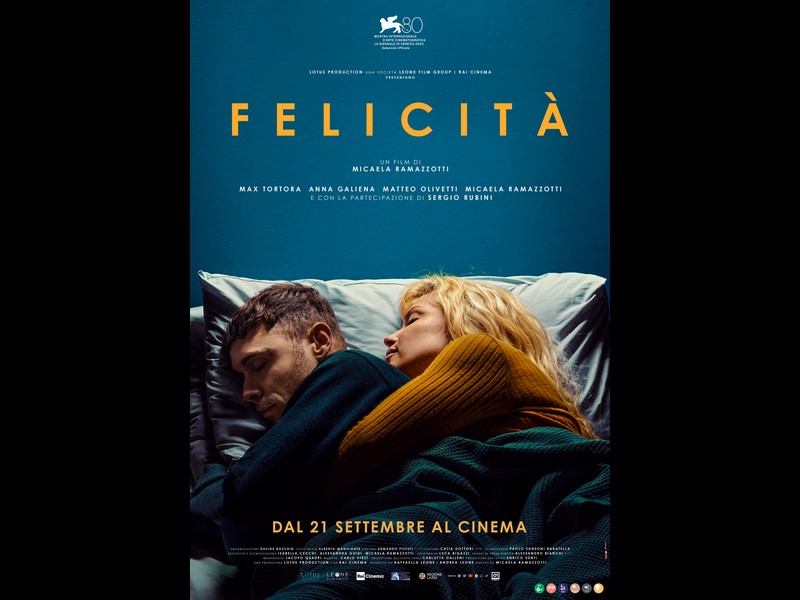Felicità: foto e poster dell’esordio alla regia di Micaela Ramazzotti (Al cinema dal 21 settembre)