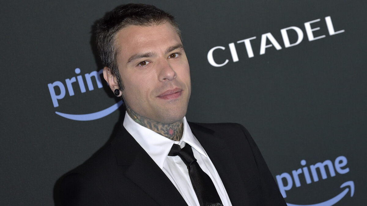 Fedez ricoverato in ospedale per un’emorragia interna: le parole del rapper