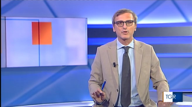 Terremoto a Napoli, il momento della scossa in diretta al TgR Campania (VIDEO)