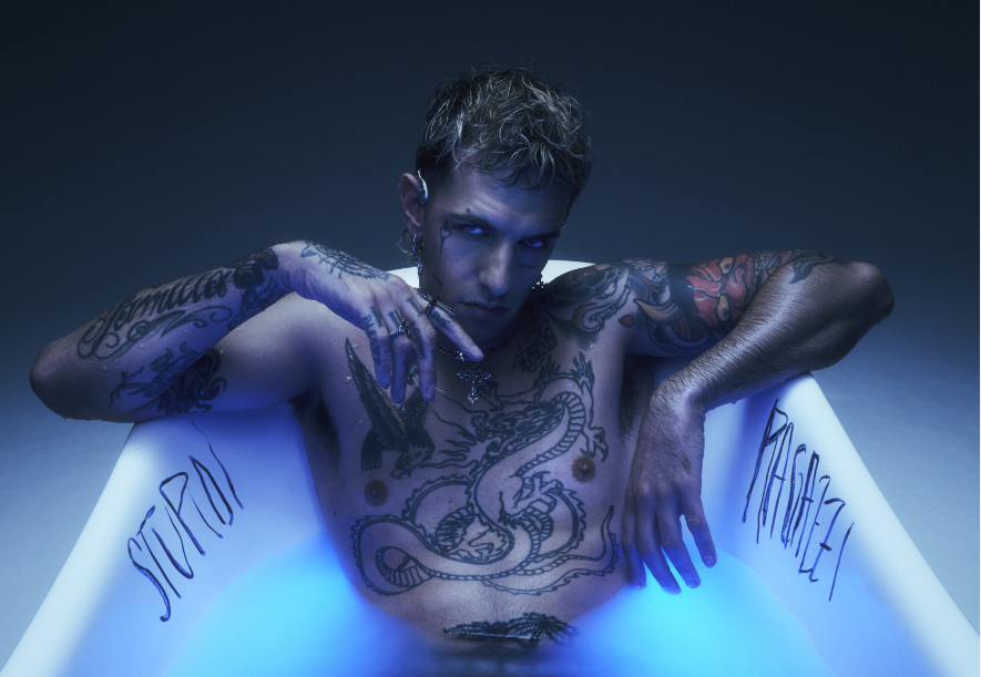 Testo e significato di Stupidi ragazzi di Achille Lauro: ascolta la canzone e guarda il video ufficiale