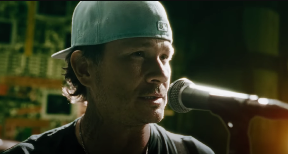 One more time, Blink 182: traduzione, testo e significato della canzone (video)