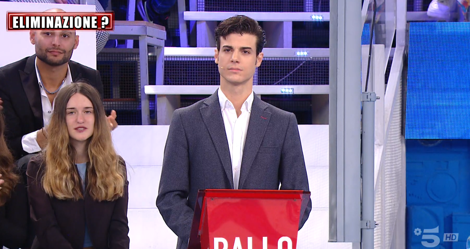 Amici 2023, sesta puntata 29 ottobre in diretta: le classifiche di canto e di ballo, maglia sospesa per Ezio
