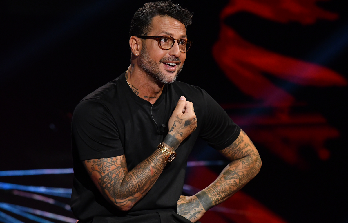 Fabrizio Corona ha firmato un contratto con Fremantle per due puntate di Avanti popolo – Retroscena TvBlog