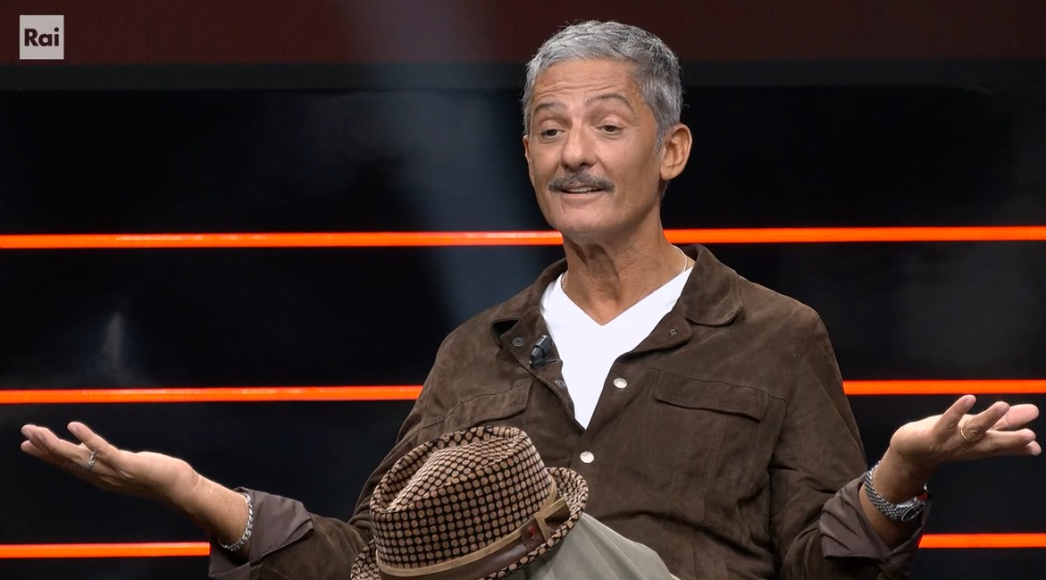 Fiorello: “Fazio va in onda con una differita di un minuto”. Ma Nove smentisce: “Tutto in diretta”