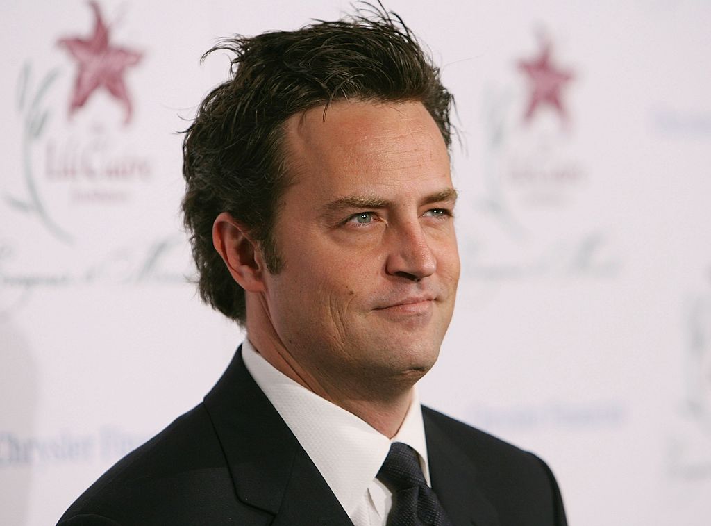 Morto l’attore di ‘Friends’ Matthew Perry: le ultime notizie