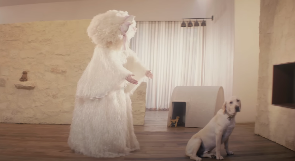 Gimme Love, Sia: traduzione in italiano, testo e significato (video)